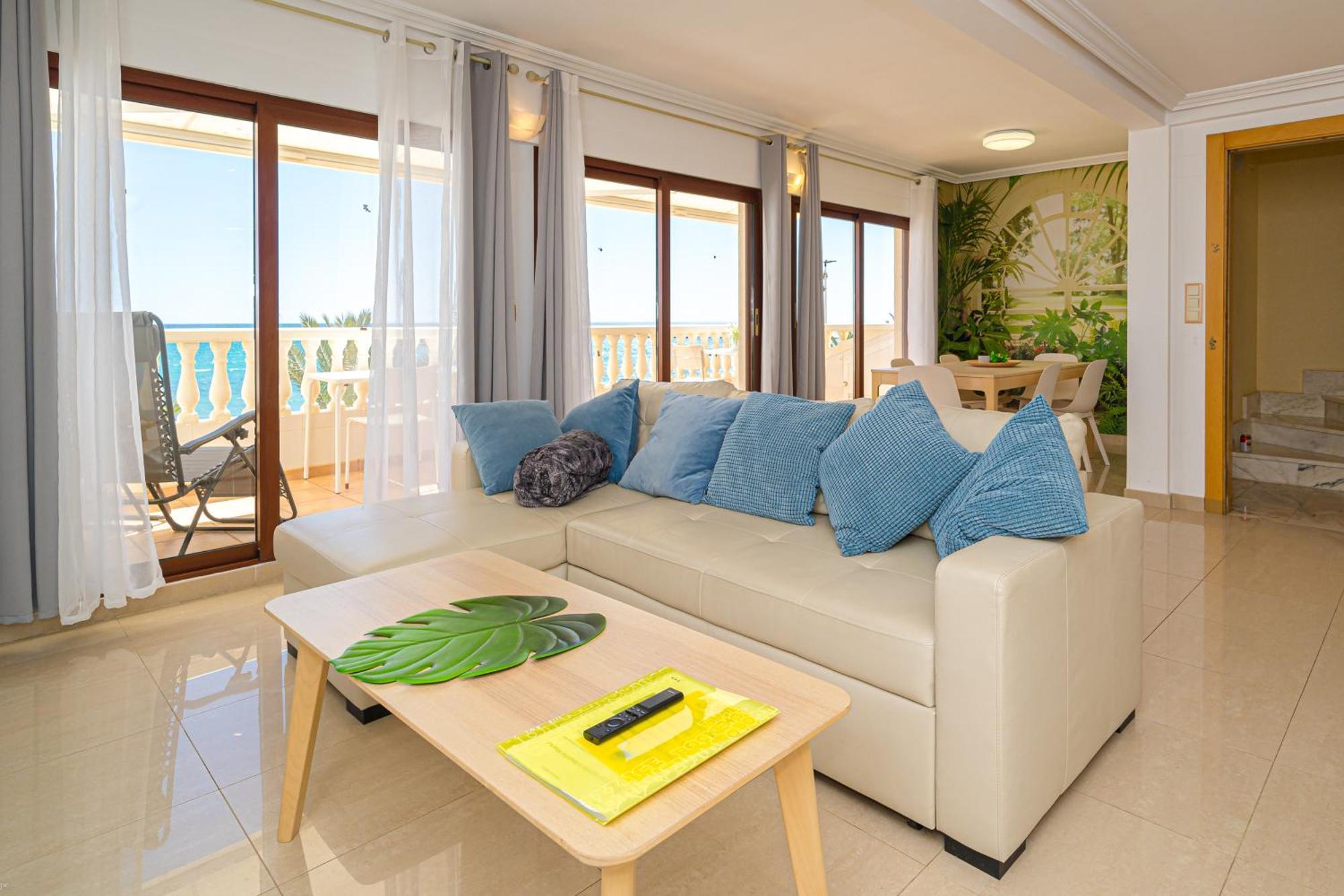 Front Line Apartment Jakarta 2 إل كامبيلو المظهر الخارجي الصورة