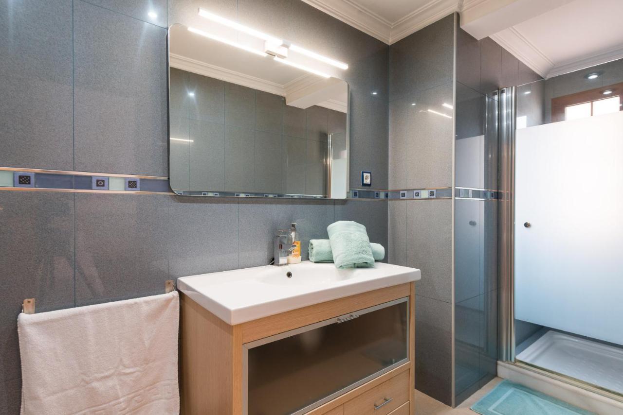 Front Line Apartment Jakarta 2 إل كامبيلو المظهر الخارجي الصورة